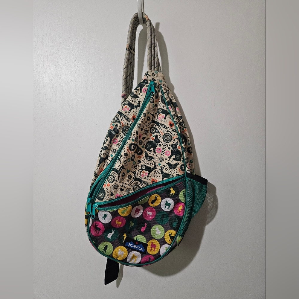 KAVU Rope Crossbody, Vibrant Print w/ Rabbits, So Many Pockets! 👛